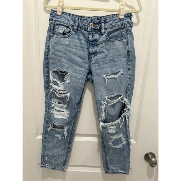 American Eagle Jeans 4 X-Short TomGirl Light Wash Ripped And Distressed - Picture 1 of 9